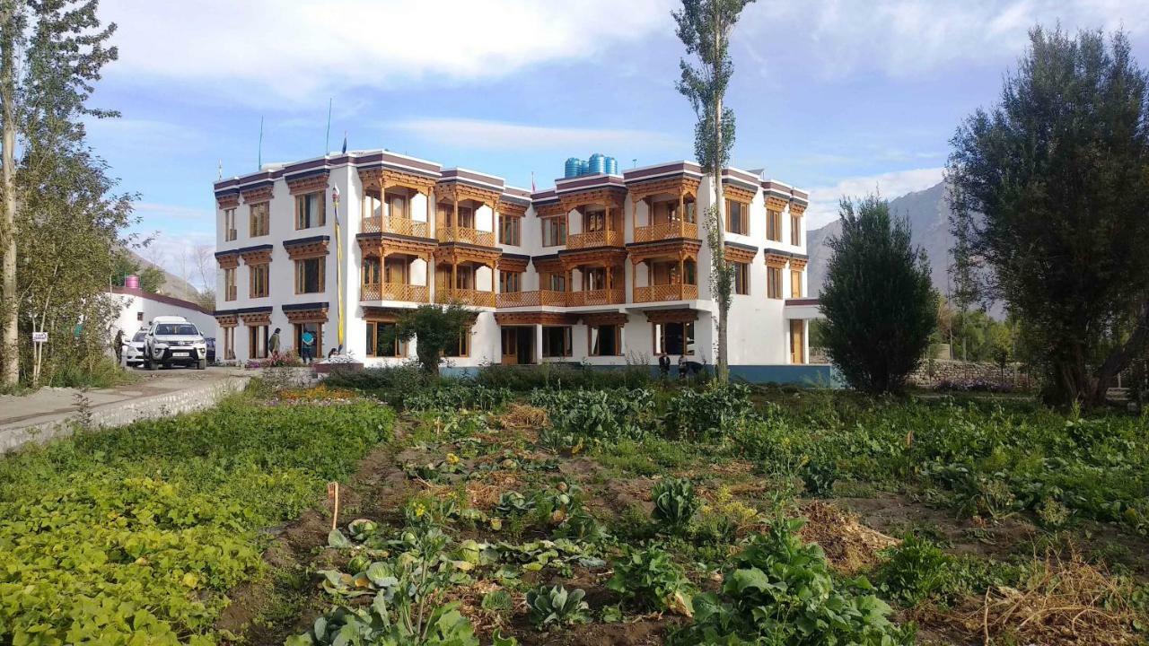 Hunder Residency Hotell Leh Exteriör bild