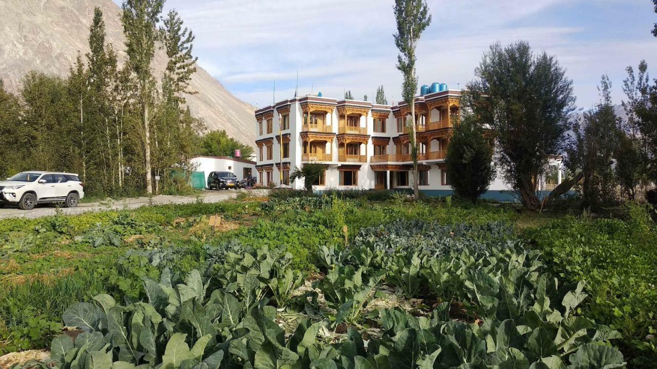 Hunder Residency Hotell Leh Exteriör bild
